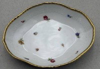 Auktion 371<br>ovale Schale "KPM" Berlin, Streubl&uuml;mchen, 17x13,5 cm