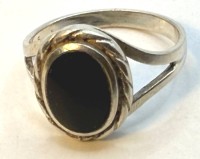 Auktion 371<br>Silberring mit Onyx Lagenstein, RG 55, 4,51 gr.