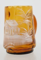 Auktion 371<br>Bierkrug und Vase, &auml;lter, wei&szlig;e Emaillemalerei, Krug mit kl. Chips, ca. H-9,5cm und H-22cm