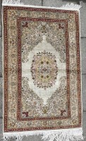 Auktion 371 / Los 13019 <br>Seidenteppich, wohl Hereke, 70x110 cm