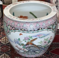 Auktion 371<br>gr. Porzellan Familie Rose Fishbowl, aufwendig bemalt, 45x51 cm, 25 kg. Sperrgut-Versand, mit Loch seitl.