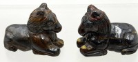 Auktion 371<br>zwei handgeschnitzte liegende Pferde, Tigerauge, H-5 cm, L-6,5 cm