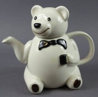 Auktion 371 / Los 9057 <br>Figurenkanne "B&auml;r" Preis &amp; Kensington, England, H. 18,5 cm,