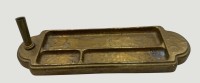 Auktion 371<br>Bronze Schreibtischablage mit Federhalter, Altersspuren, 28x8,5 cm