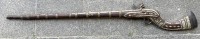 Auktion 371 / Los 7049 <br>Steinschlossgewehr, Afghanistan, 19. Jh., Rundlauf,  Vollholzschaft mit Ziereinlagen aus Perlmutt und Messing, Fehlteile, wohl keine Funktion, L-134 cm