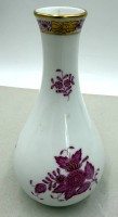 Auktion 371 / Los 8202 <br>Vase "Herend" Apponyi rot, H-17 cm