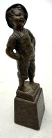 Auktion 371<br>Julius Paul SCHMIDT-FELLING (1835-1920) "Frechdachs" betitelte Kinderbronze auf Mamrorsockel, H-13 cm