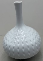 Auktion 372<br>bauchige "Meissen" Vase, Entw. Ludwig Zepner um 1970, weiss, H- ca. 27 cm, D-ca. 20 cm, 1.Wahl