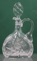 Auktion 372 / Los 10015 <br>Henkelkaraffe, Schleuderstern, ca. H-29cm