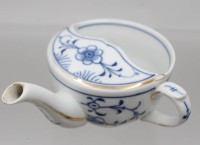 Auktion 372<br>Invalidenbecher, Maw &amp; Co, Strohblume, &auml;lter, Gold berieben, ca. H-7,5cm