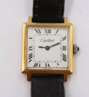 Auktion 372 / Los 2034 <br>Vintage-Damen-Armbanduhr CARTIER, Tank, 18 K Gold plated, Handaufzug, Werk l&auml;uft, Tragespuren, ca. 2,2 x 2,2cm