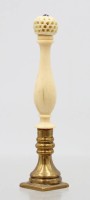 Auktion 372<br>Petschaft, 19. Jhd., Bronze/Bein, roter Stein, ca. H-8cm