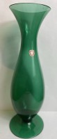 Auktion 372 / Los 10037 <br>gr&uuml;ne Kunstglas-Vase "Poschinger", H-36cm, orig. Etikett