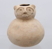 Auktion 372<br>Ausgrabung, Pr&auml;kolumbianisch, wohl  Chimila-Kultur, laut Einlieferer ca. ca. 800 und 1200 n. Chr., ca. H-17cm