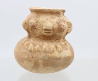 Auktion 372<br>Ausgrabung, Pr&auml;kolumbianisch, wohl  Chimila-Kultur, laut Einlieferer ca. ca. 800 und 1200 n. Chr., ca. H-10cm