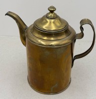 Auktion 372<br>gr. Messing-Kanne um 1830, Altersspuren, H-23 cm