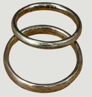 Auktion 372<br>Paar Verlobungsringe-333-, innen Gravur, zus. 4,72 gr. RG 49  und 55