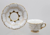Auktion 372<br>2tlg. Mokkagedeck, Meissen B-Form, Goldstaffage, 1. Wahl, Tasse H-4,8cm