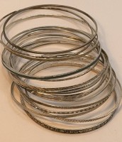 Auktion 372<br>15x  Silber-Armreifen, ca. 48 gr., wohl alle Silber?, nicht alle gepunzt