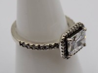 Auktion 372<br>Ring mit klaren Steinen, versilbert, RG 52