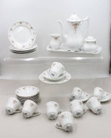 Auktion 372<br>Kaffeeservice,Tettau, Form Ariadne, Kaffeekern, Tablett, 8x Tassen mit U.T., 2x _Mokkatassen m. U.T., 6x Kuchenteller