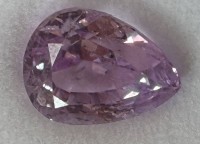 Auktion 372<br>Kunzit in Tropfenform, 10,8 kt