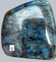 Auktion 372<br>Labradorith, H-8,5 cm, 555gr.