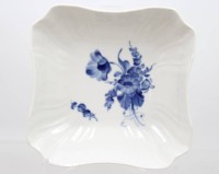 Auktion 372<br>Gem&uuml;seschale, Royal Copenhagen, Blue Flower Curved, ca. H-6,3cm B-21cm