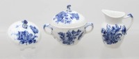 Auktion 372<br>Milch und Zucker, Royal Copenhagen, Blue Flower Curved, ca. H-11cm, anbei Zusatzdeckel