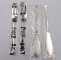 Auktion 372<br>je 2x Fischgabel u. Messer, Robbe &amp; Berking, 800er Silber, K&ouml;nigskordel, orig. verschwei&szlig;t, ca. 160gr., L-20cm