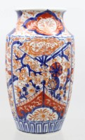Auktion 372 / Los 15513 <br>japan. Imari-Vase, ungemarkt, ca. H-25cm