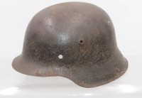 Auktion 372<br>deutscher Stahlhelm, Modell M42, Bodenfund