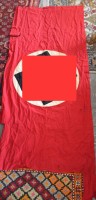 Auktion 372<br>HK-Flagge, wohl 3. Reich, starke Besch&auml;digungen, ca. L-164cm B-73cm
