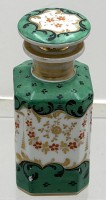 Auktion 372<br>Biedermeier-Flacon um 1840, wohl Paris, Gold tw. berieben, minim. Farbabplatzer, H-16cm, 7x7 cm
