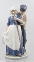 Auktion 373<br>Figur von Royal Copenhagen, Entw. Christian Thomsen, Magd &amp; Knecht, Modelnr. 1300, ca. H-20cm