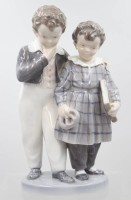 Auktion 373<br>Royal Copenhagen Figur, Flug nach Amerika, Entw. Christian Thomsen, Modellnr. 1761, ca. H-20,5cm