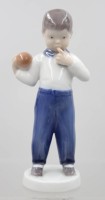 Auktion 375<br>Figur, Bing &amp; Gr&ouml;ndahl, Knabe mit Ball, Entw. Weiss, Claire, Modellnr. 2403, H-16,8cm