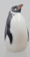 Auktion 373 / Los 8030 <br>kl. Pinguin, Royal Copenhagen, Entw. Theodor Madsen, Modellnr. 3003, ca. H-7,5cm