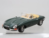 Auktion 373 / Los 12034 <br>Bburago, Jaguar E-Type Cabriolet von 1961, 1:18
