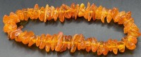 Auktion 373<br>Bernstein-Armkette, Gummizug, L-ca. 18 cm, ca. 10 gr