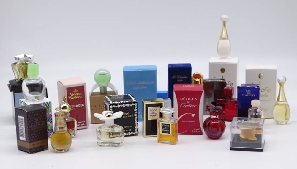 Konvolut alter Mini Parfum