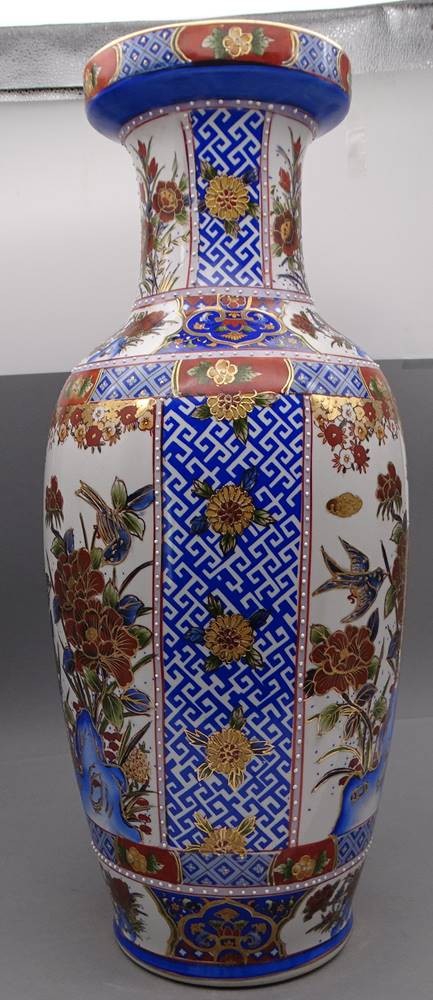 Auktion , hohe China Vase, Ming Dynastie, chines. gemarkt, in Boden deutsch beschriftet, H-61 cm, D-18 cm