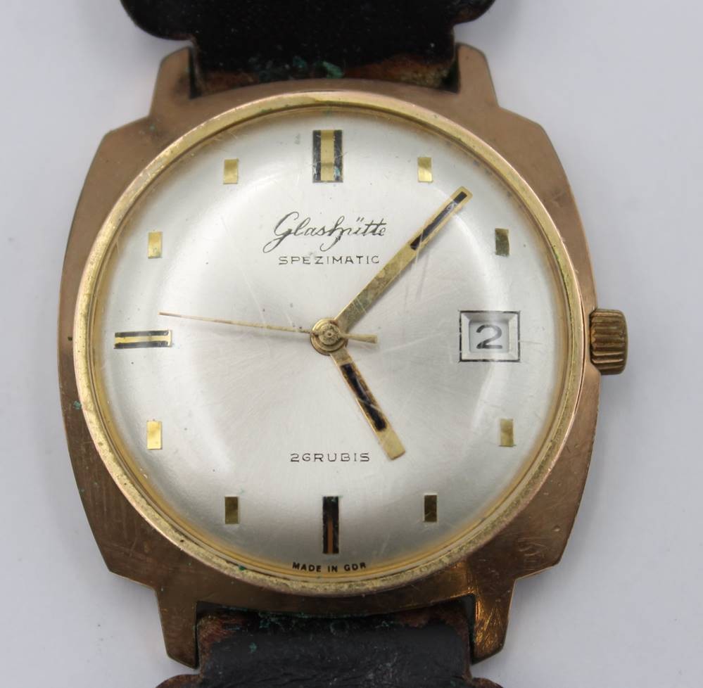 Auktion 363, Vintage-Armbanduhr, Glashütte, Spezimatic, Werk läuft,  Tragespuren, D-3,5cm