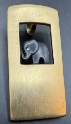 Auktion 373<br>gr. goldfarbener Anhänger 