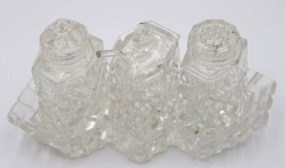 Auktion 373<br>Eine Menage aus Glas mit Schliff ,  [1]