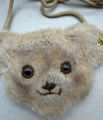 Auktion 373<br>Steiff Teddy Umhängetasche mit Klettverschluss, K+F [1]