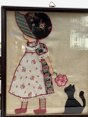 Auktion 373<br>Stickbild, Mädchen mit Katze, ger/Glas, RG [1]