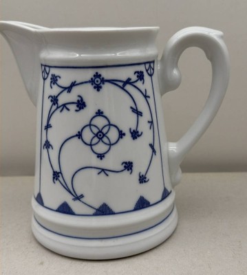 Auktion 373<br>gr. Milchkännchen, H-17 cm, Strohblume, Winterling [1]
