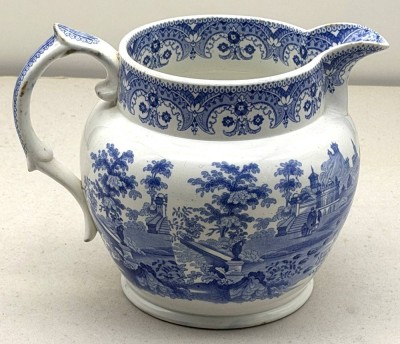 Auktion 373<br>grosser Krug mit japan. Dekor, blau, wohl England, H-18 cm [1]