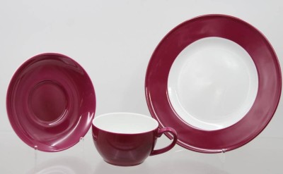 Auktion 373<br>Gedeck Dibbern ,, solid Color ''  3 teilig Violett . [1]